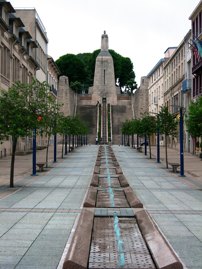 Die grosse Siegessäule in Verdun