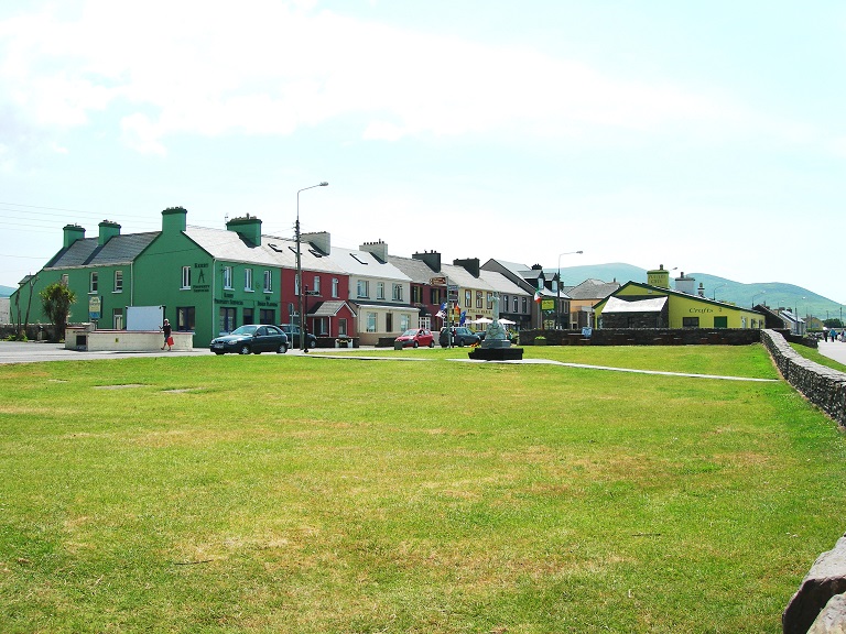 Blick auf Waterville von der Uferpromenade aus