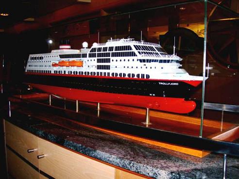 Die MS Trollfjord en miniature