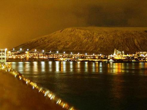 Nachtansicht beim Auslaufen in Tromsø